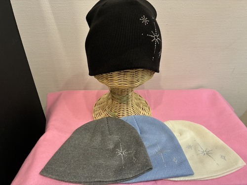 カラバリ豊富な新作ビーニーで春夏コーデを楽しもう！